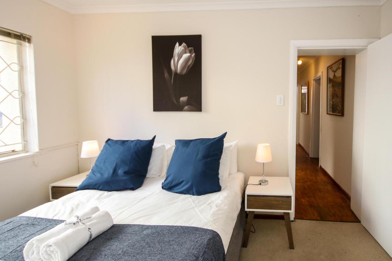 Holiday Home In Sea Point, Fresnaye Кейптаун Екстериор снимка