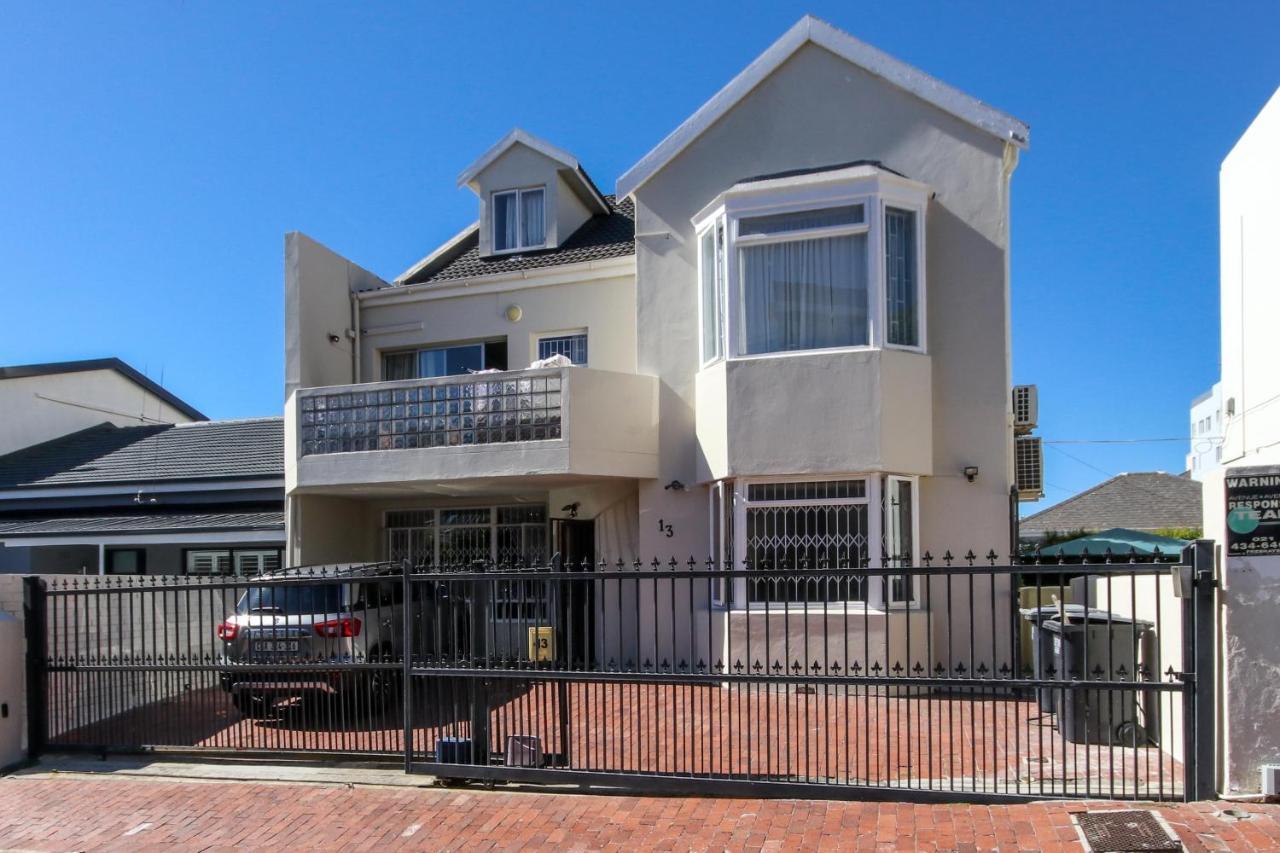 Holiday Home In Sea Point, Fresnaye Кейптаун Екстериор снимка